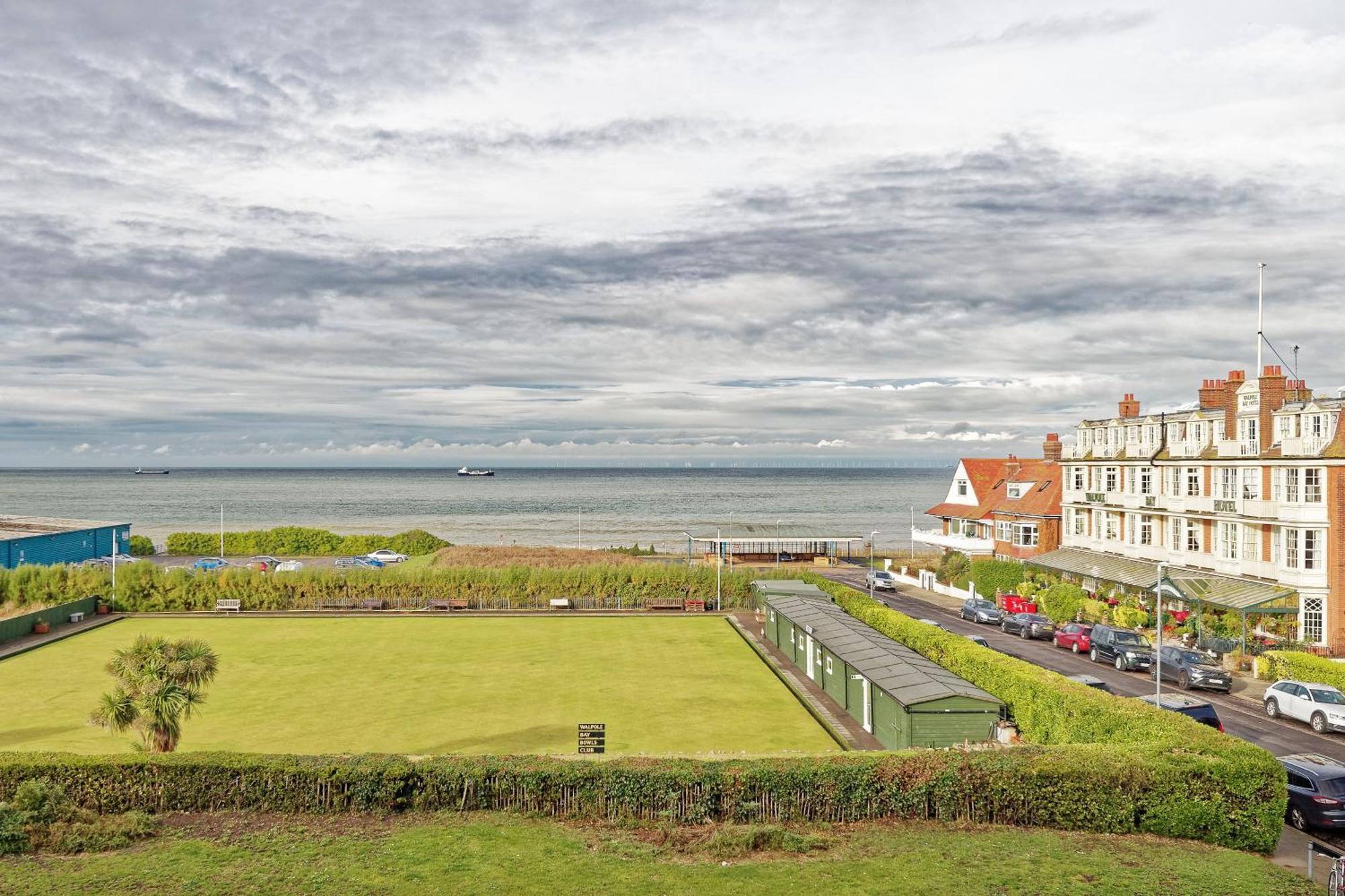Walpole Bay Sea Views Apartment Margate Exterior photo